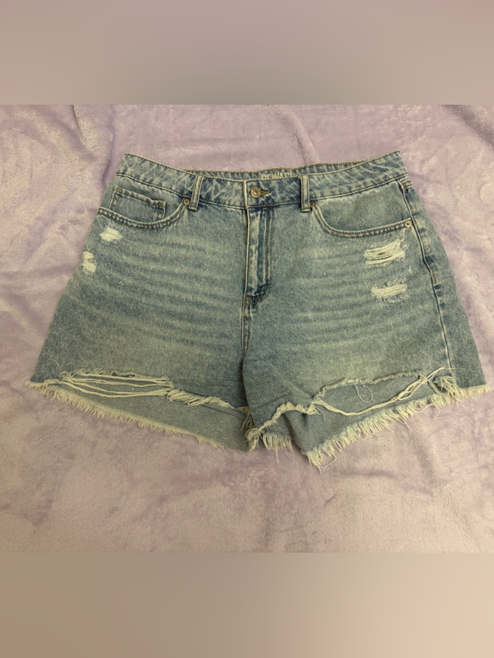 High-Rise Denim Shorts ** Bundle 5+ items and name your offer!!! 💖💞